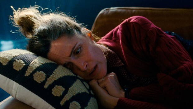 «Я бы тебя пнула, если бы могла»: ад материнства