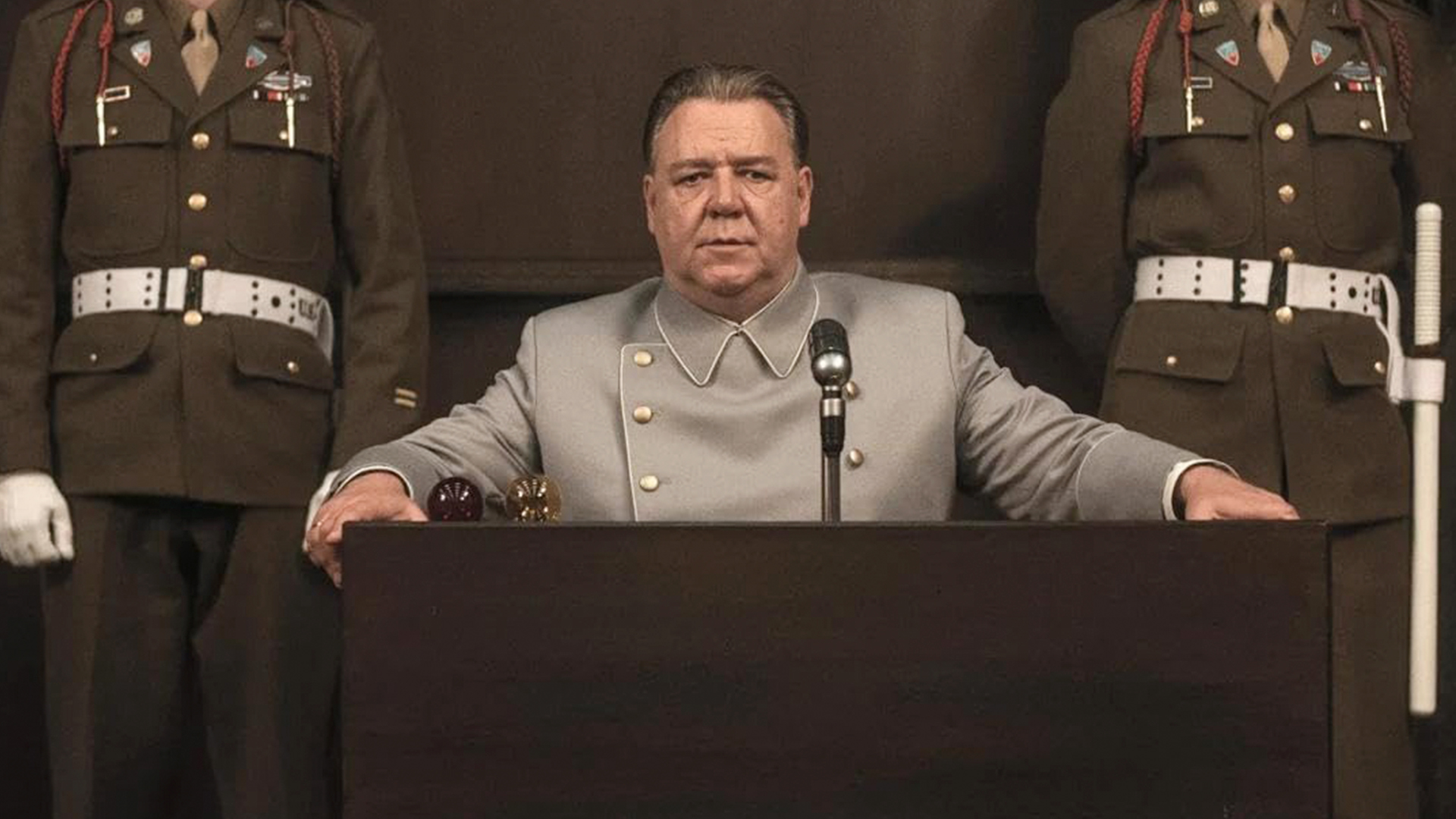 Возвращение в Нюрнберг 1 rassel krou v filme nyurnberg 2025