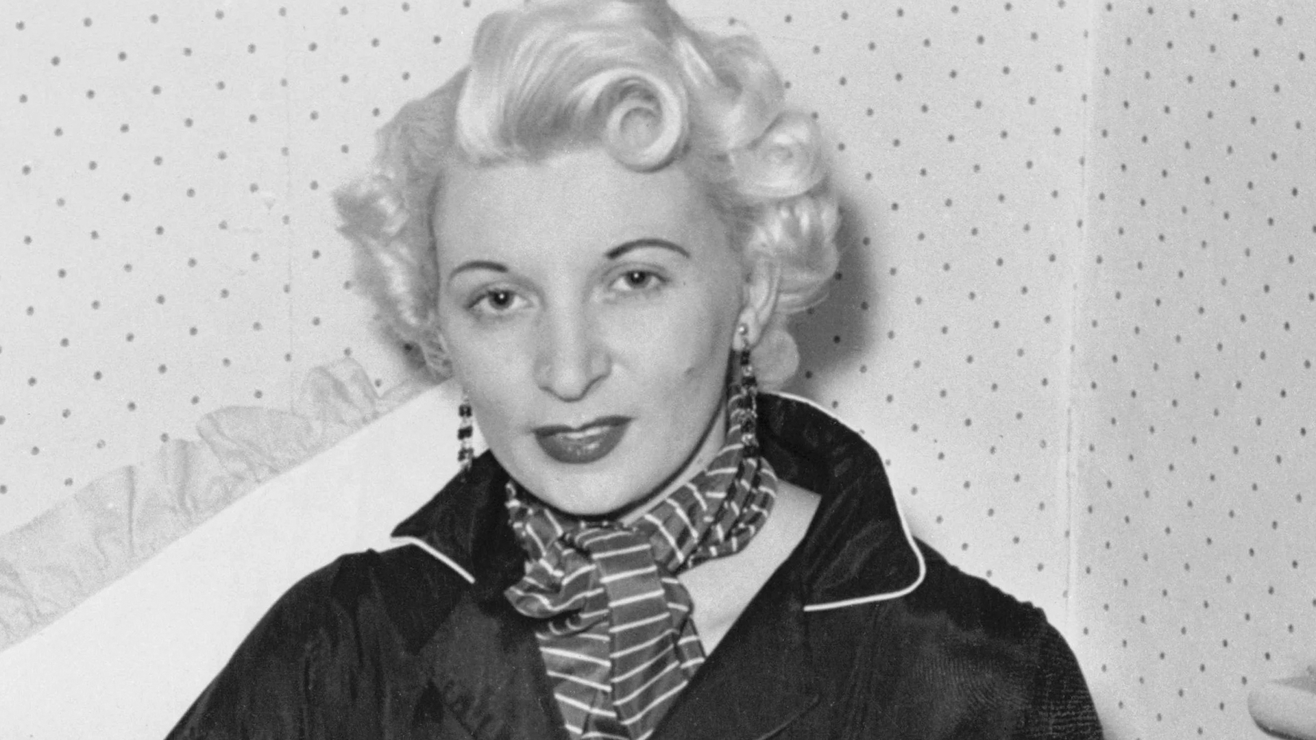 За что повесили Рут Эллис? 1 zhestokaya lyubov. istoriya rut ellis reczenziya shot tv 1