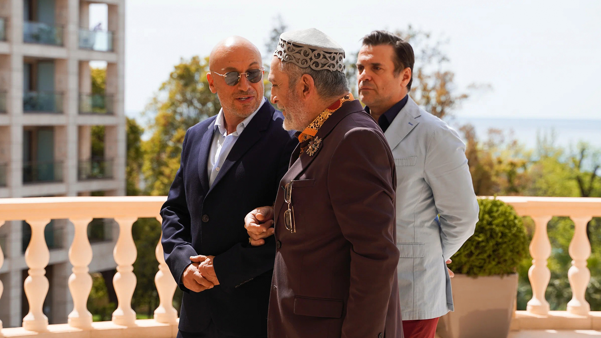 kadr iz filma deti shpiony 2025
