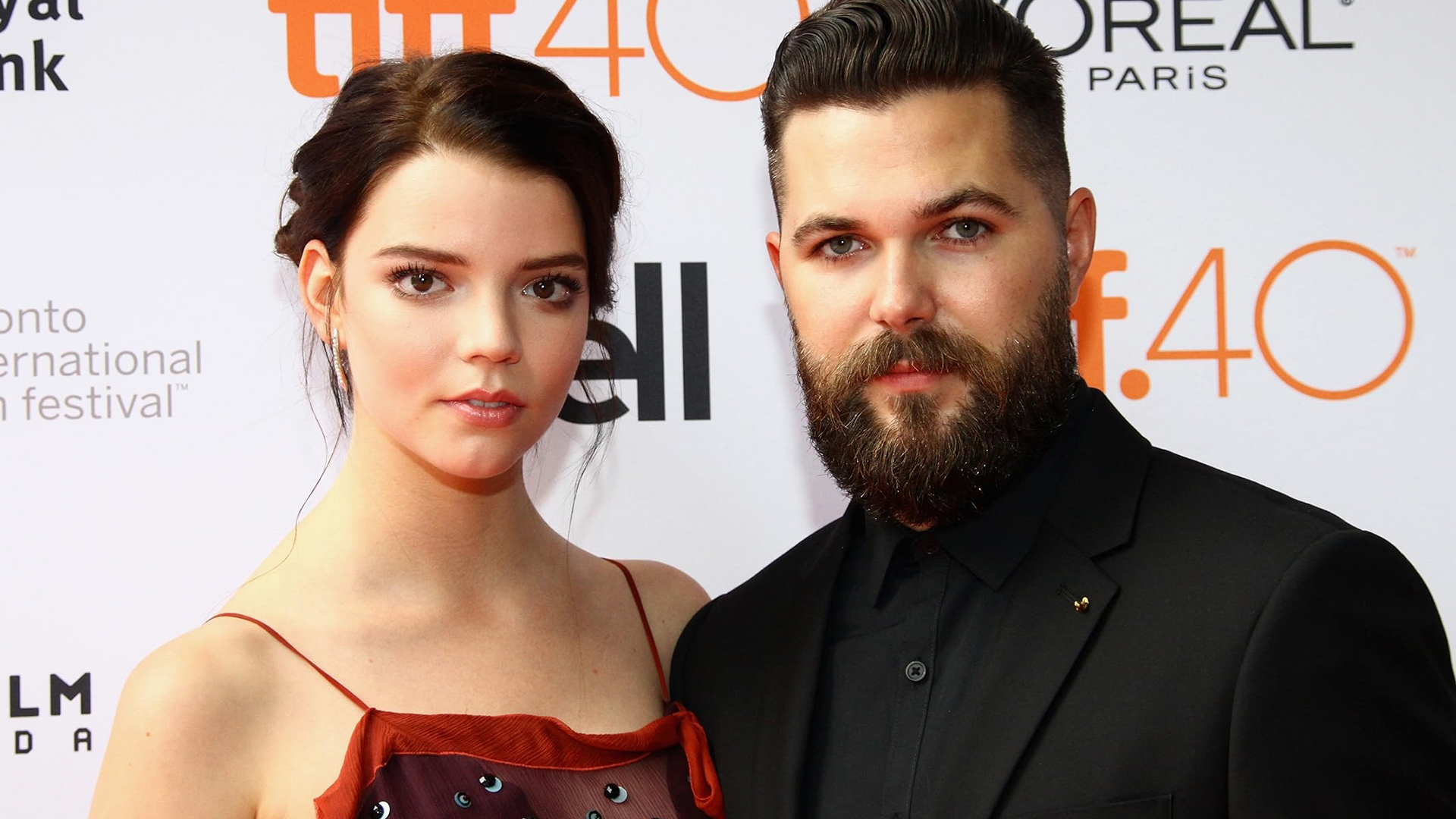 Роберт Эггерс приступил к съемкам «Оборотня» 1 anya tejlor dzhoj i robert eggers