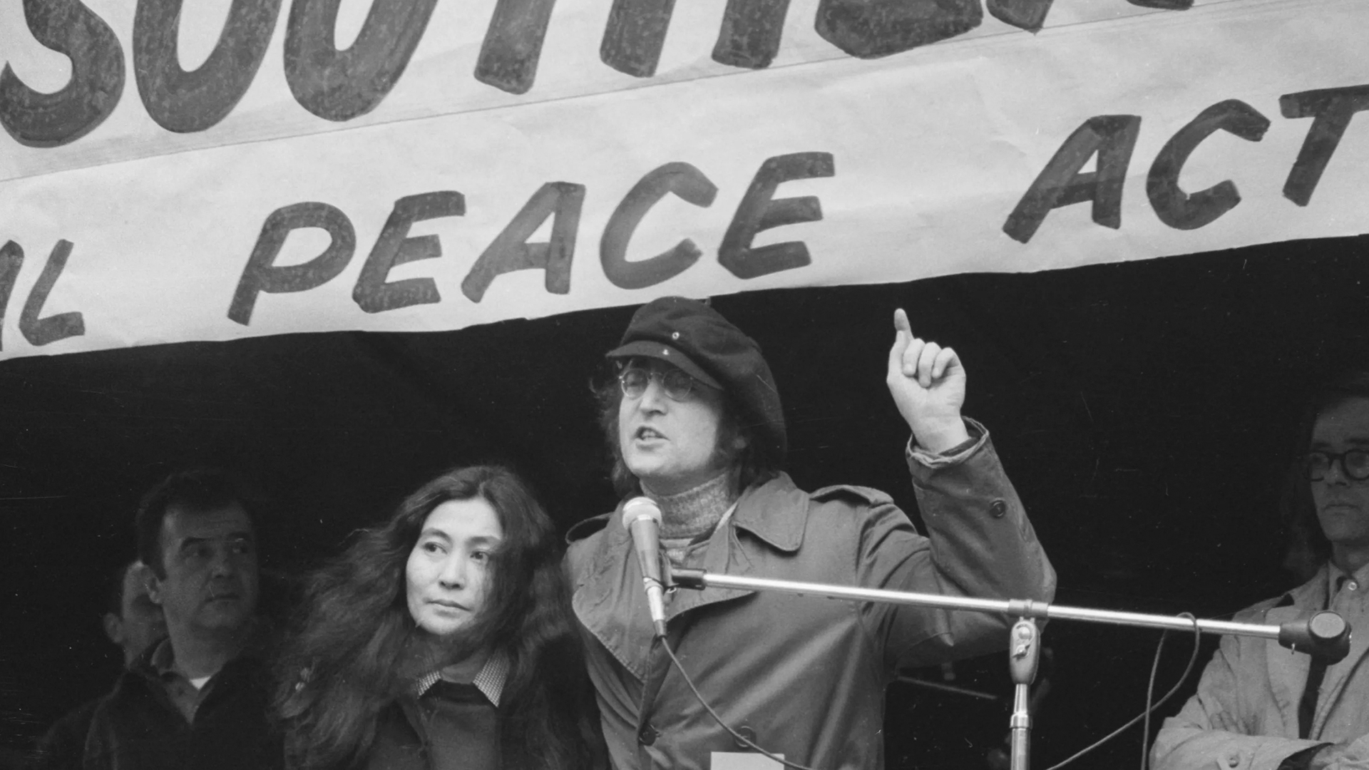 «Неизвестный Джон Леннон» 4 reczenziya na film neizvestnyj dzhon lennon shot tv 3