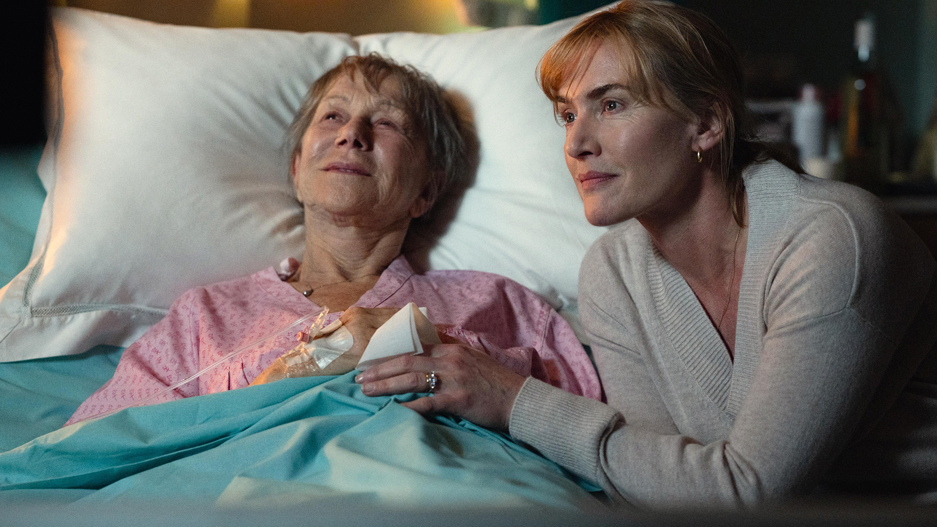 helen mirren i kejt uinslet v filme goodbye june 2025