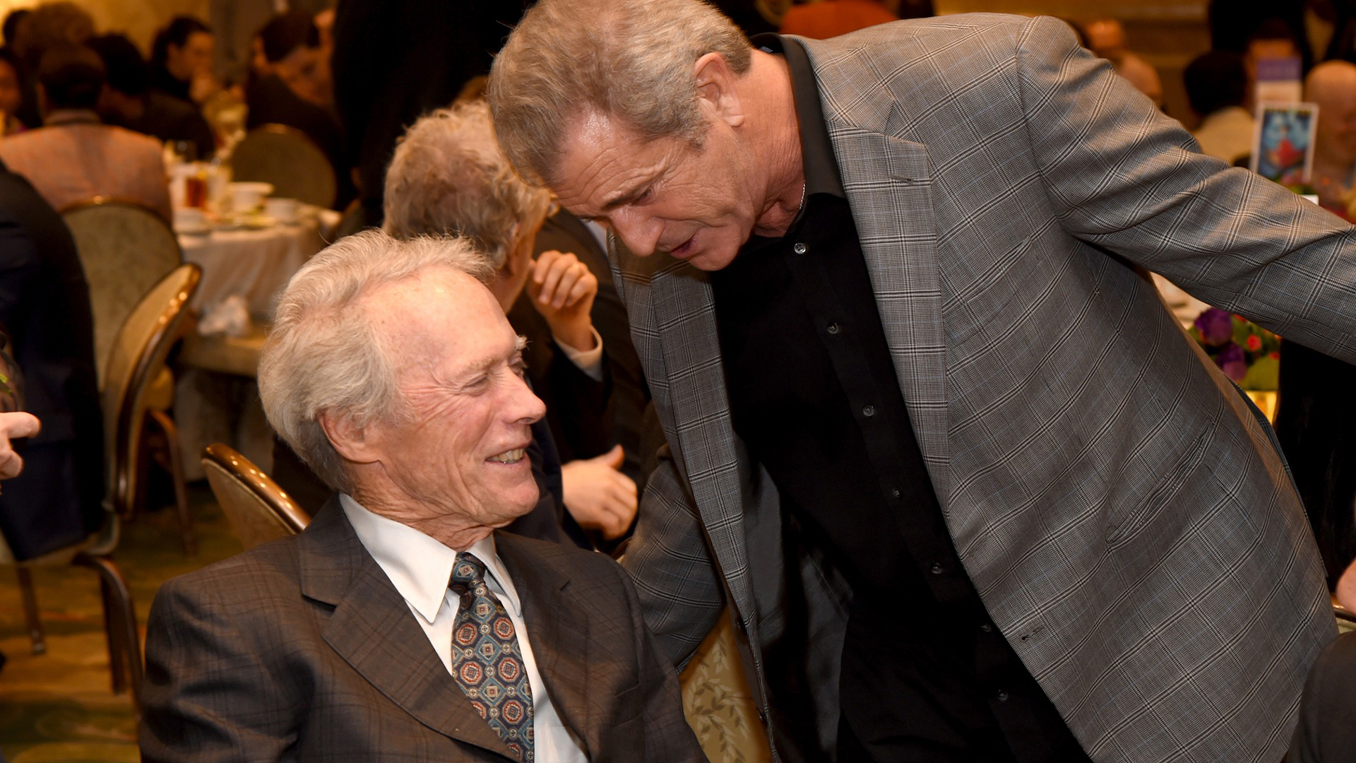 gibson i sovremennyj klassik klint istvud