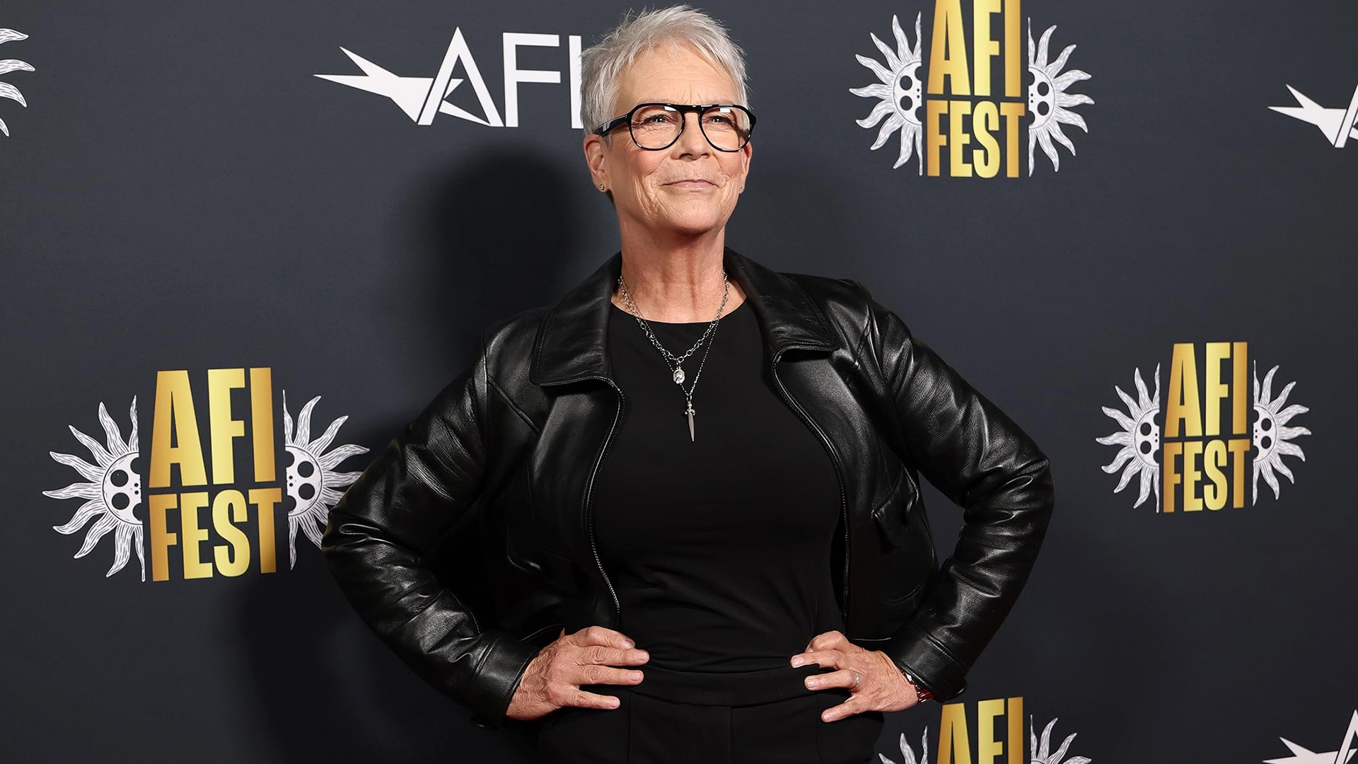 Сочинительница детективов раскроет убийство 1 dzhejmi li kyortis