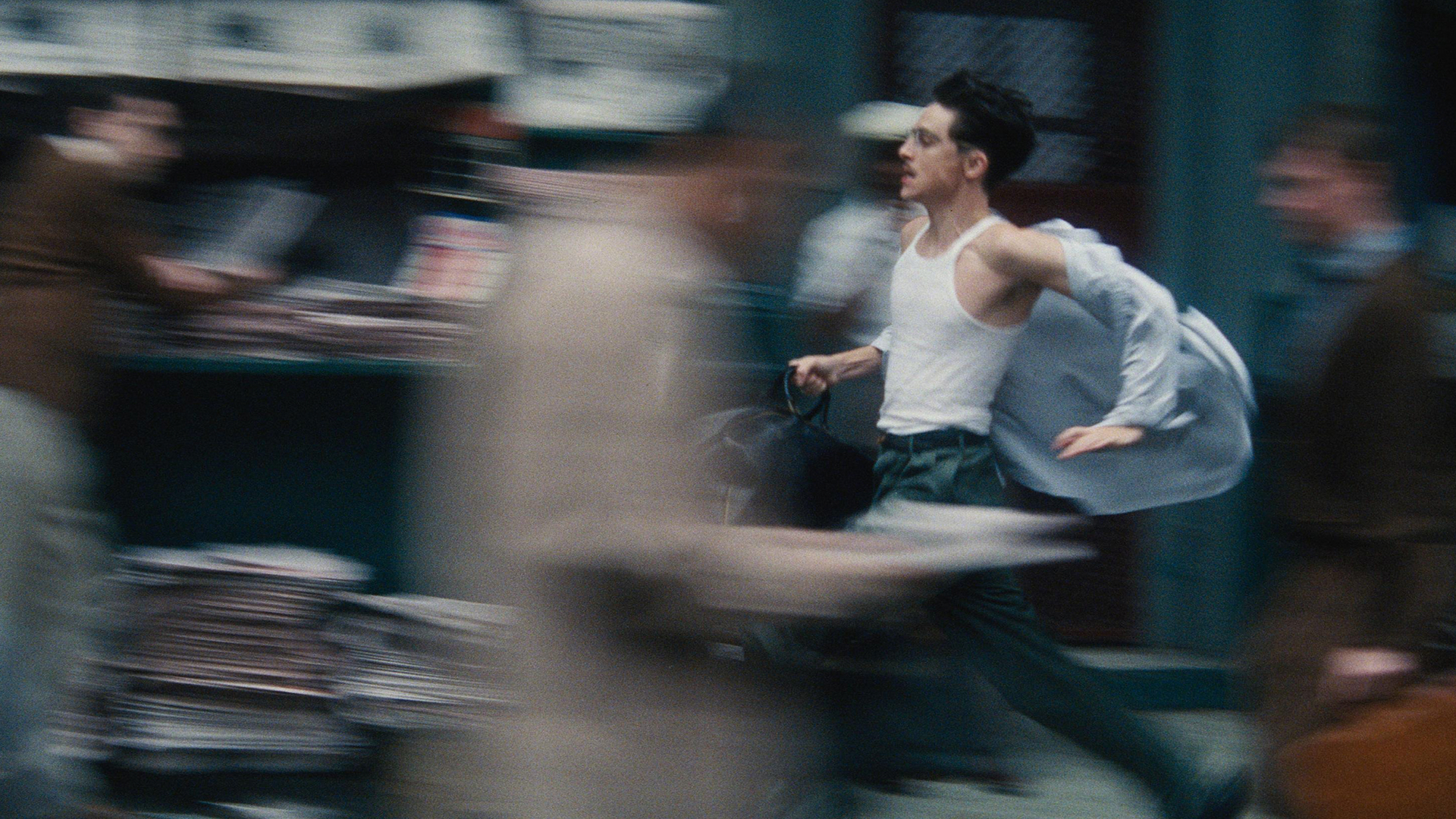 «Марти Великолепный»: опасный мир пинг-понга 1 reczenziya na film marti velikolepnyj 2025 shot tv title