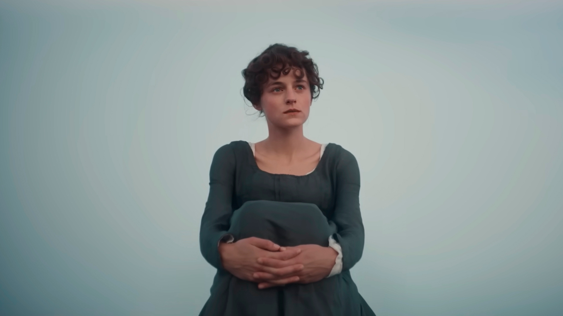 Netflix анонсировал сериал по «Гордости и предубеждению» 1 emma korrin v roli elizabet bennet