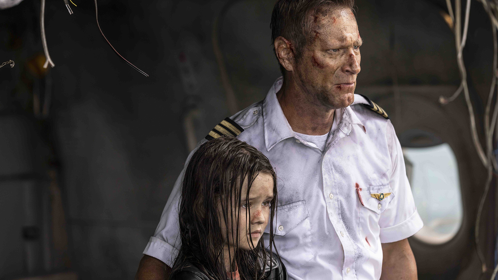 Акулье пиршество 1 molli rajt i aaron ekhart v glubokih vodah 2026