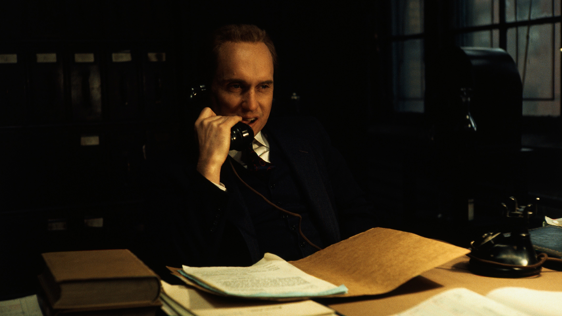 v roli toma hagena. krestnyj otecz