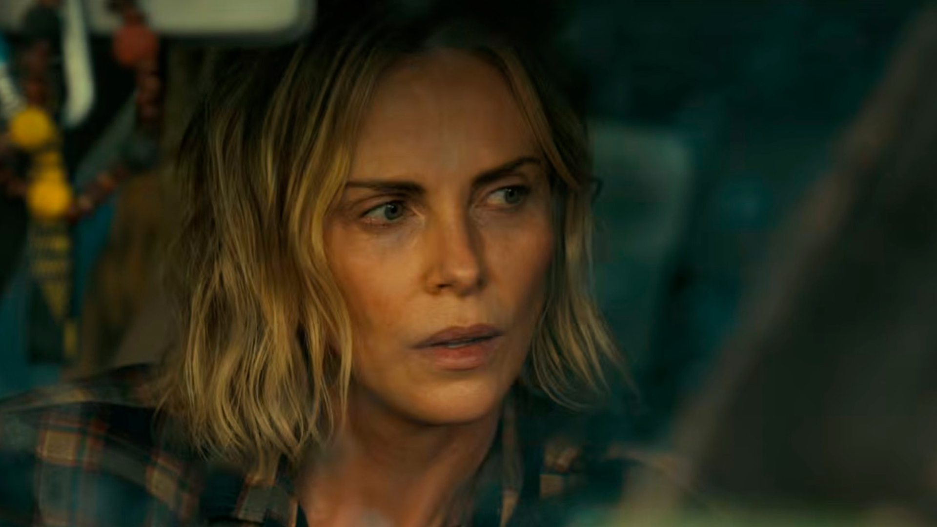 Шарлиз Терон как объект охоты Тэрона Эджертона 1 sharliz teron v vershine