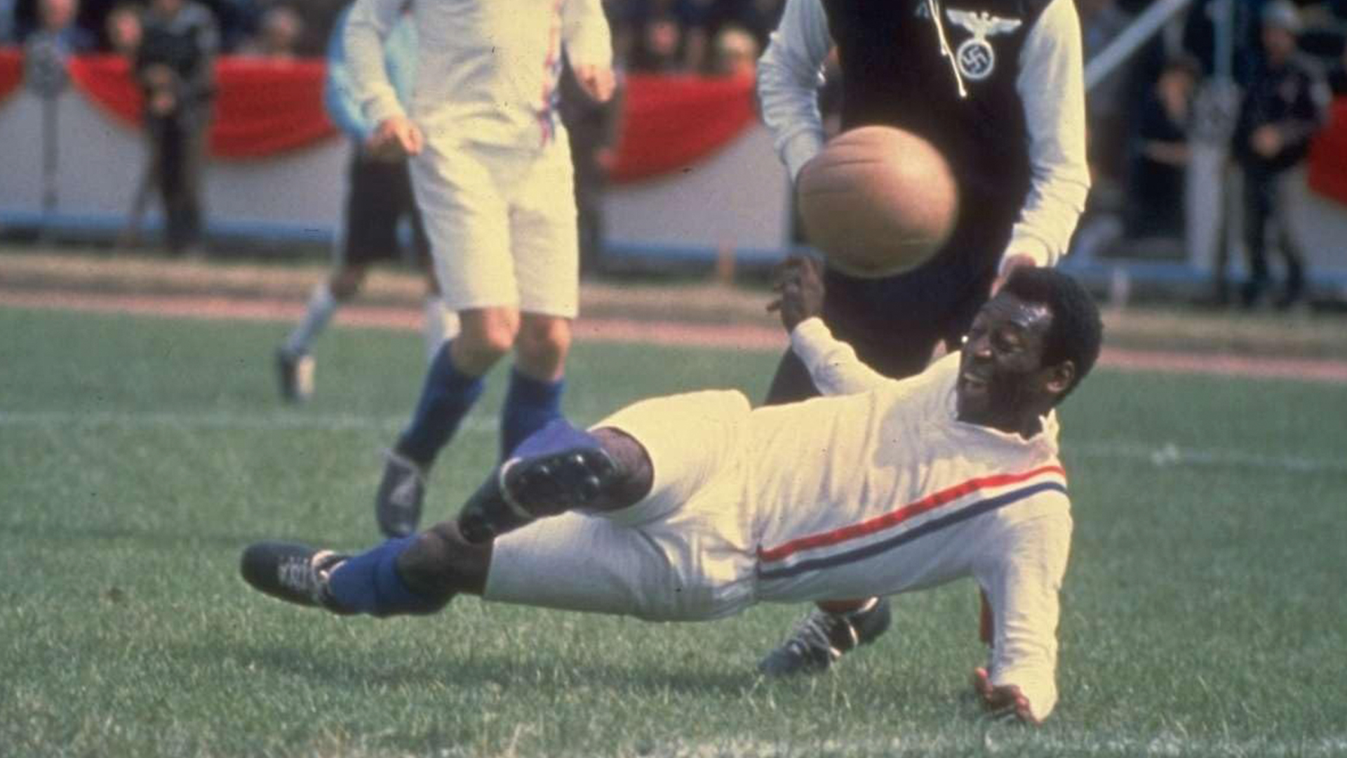 Хит-парад голов: 10 фильмов о футболе 2 pele v filme pobeda 1981