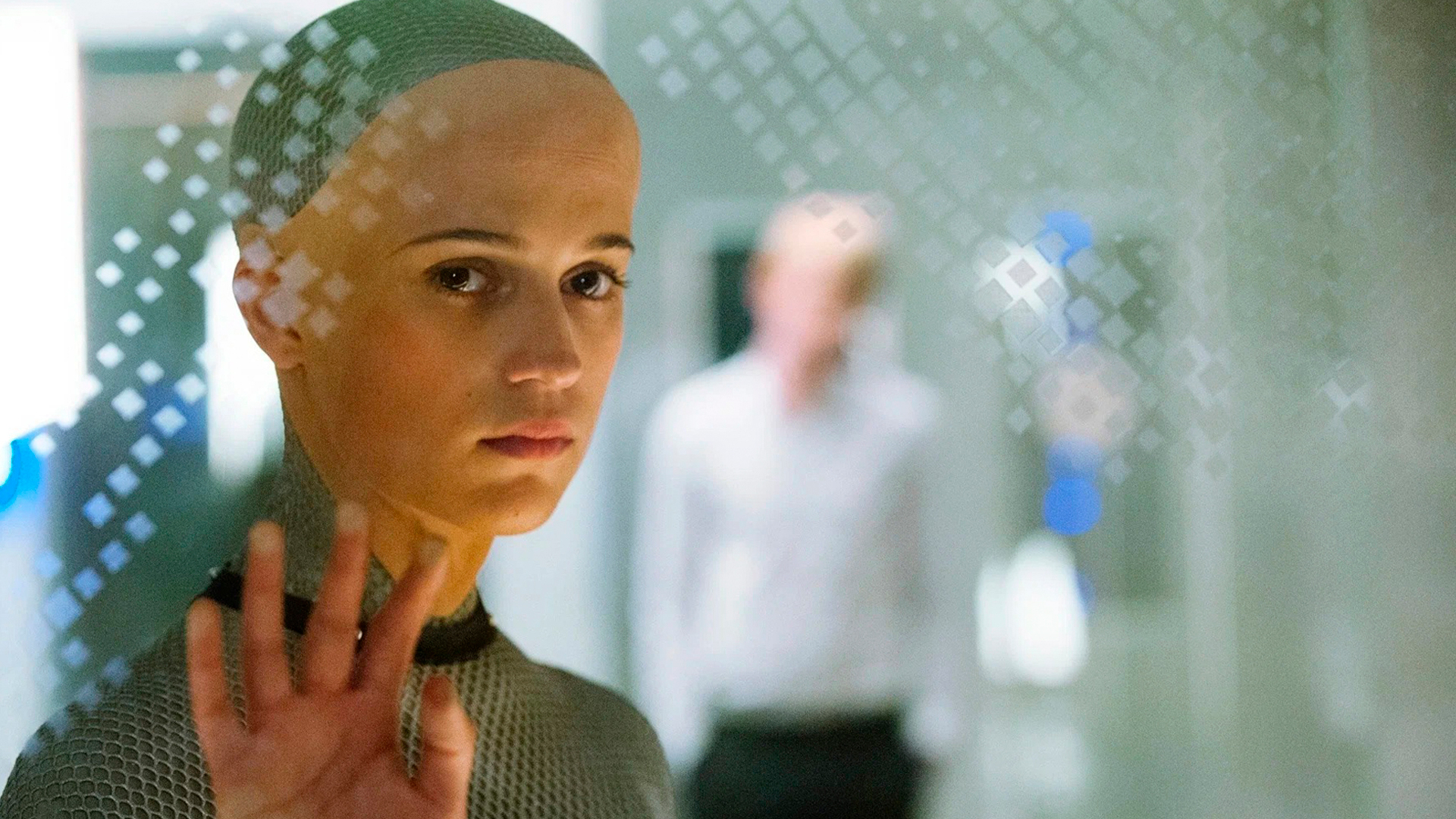 Студия А24: мода быть умным 5 alisiya vikander v filme iz mashiny 2014 1