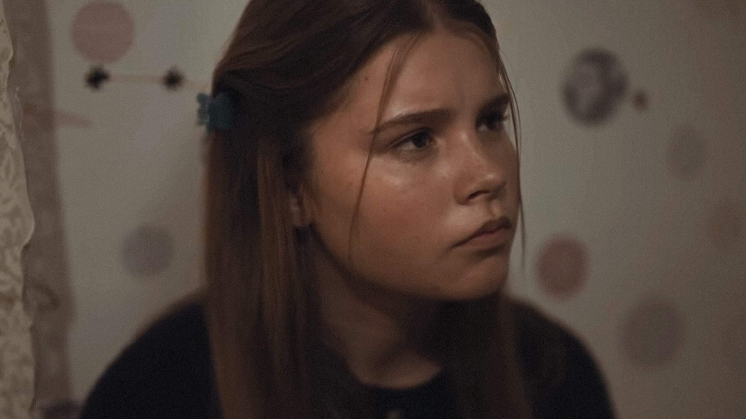 Шот-панорама № 57: семейные истории 1 Кадр из фильма Tomorrow's Yesterday («Завтрашнее вчера»). Страна: Великобритания. Жанр: драма. Хронометраж: 22:00